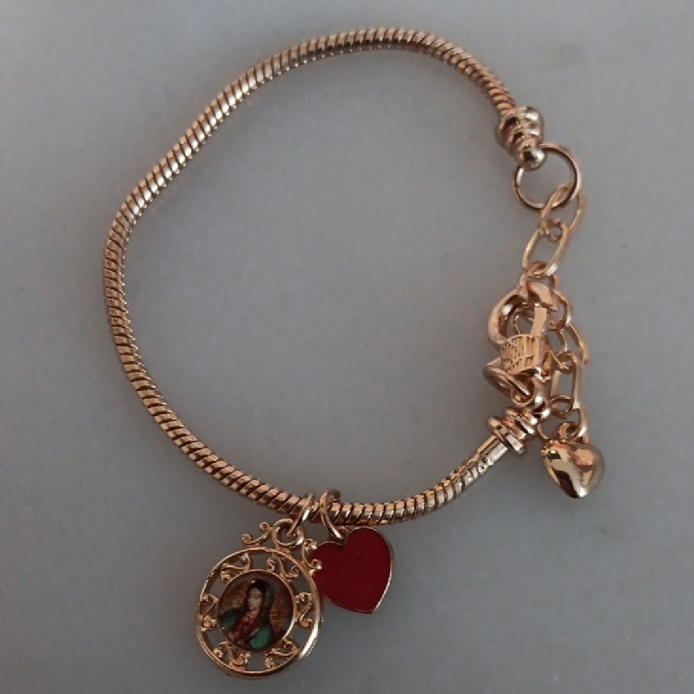 Elegant Gold Bracelet with Heart and Portrait Of The Virgin MARY Charms